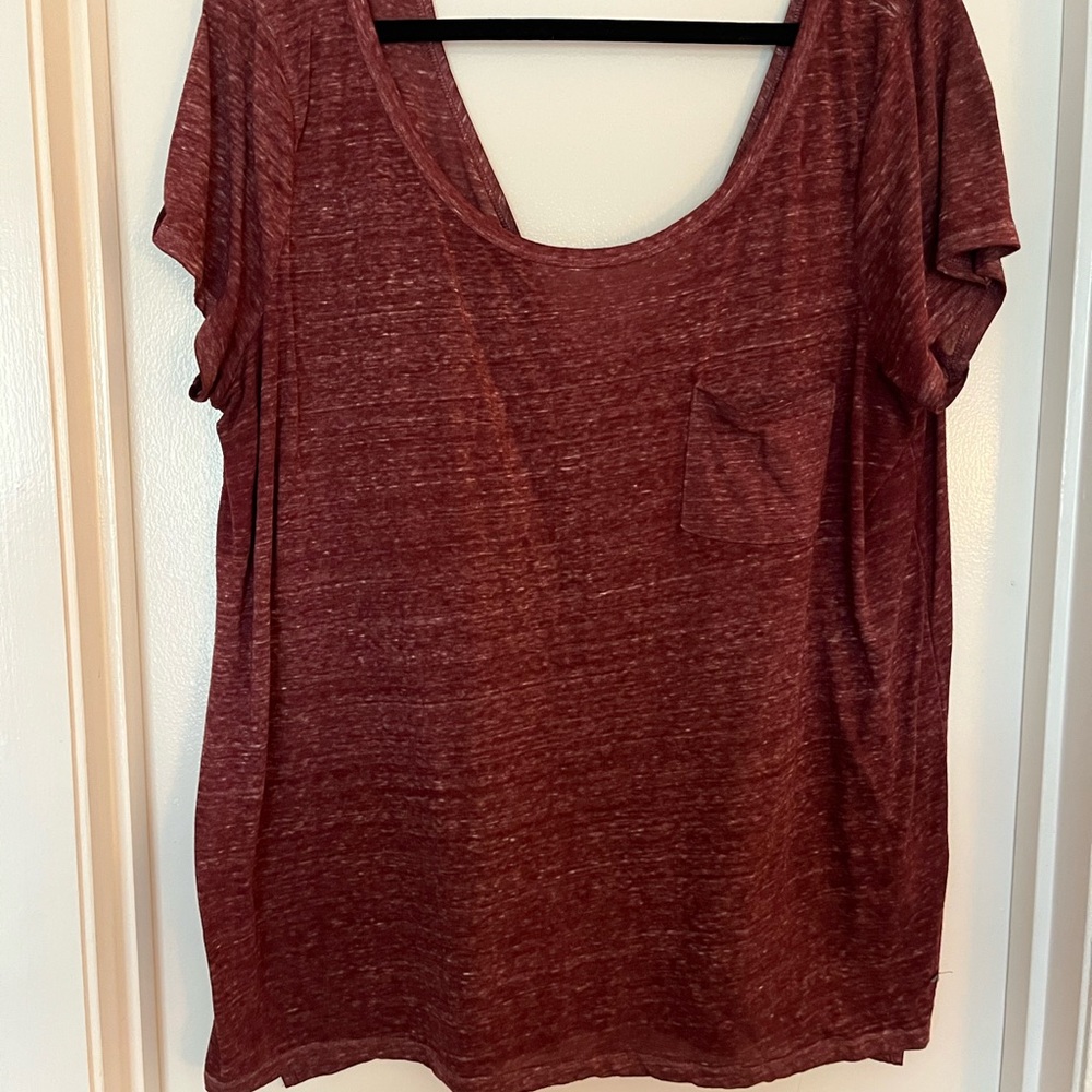 American Eagle Outfitters Red Relaxed Short Sleeve T-Shirt